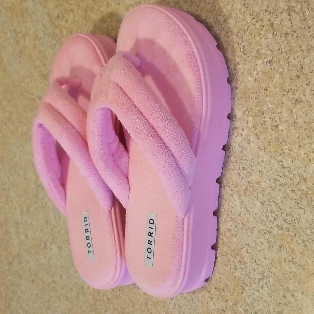 Torrid Terry Platform flip flops sandals Pink 10.5